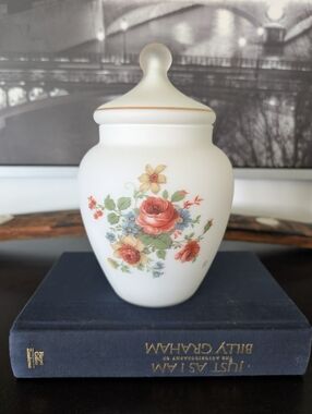 VGT, Italian Rossini White Satin Frosted Glass Apothecary Jar.